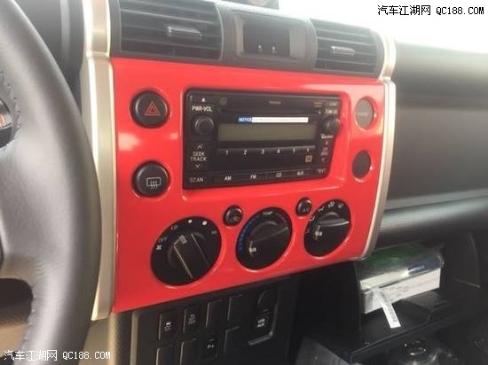 进口车18款丰田FJ酷路泽中东版配置解读