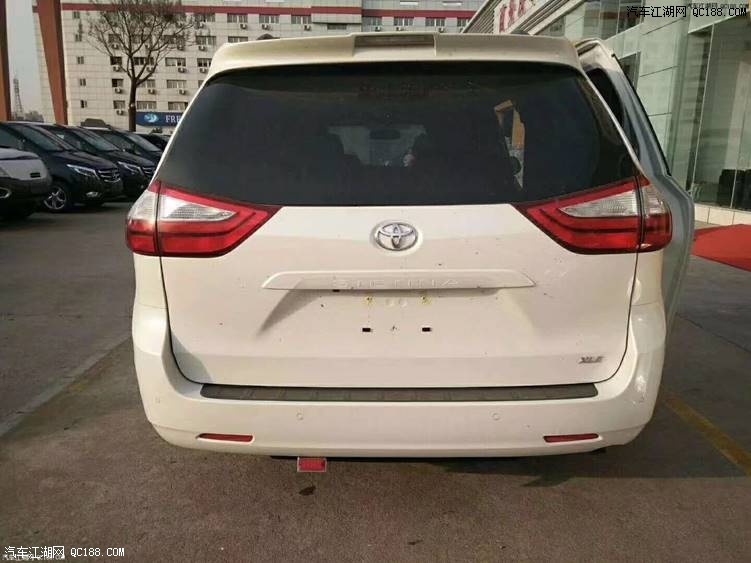 2018款丰田塞纳高端MPV标配6气囊报价