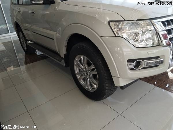 经典越野车 18款帕杰罗中东版配置解读