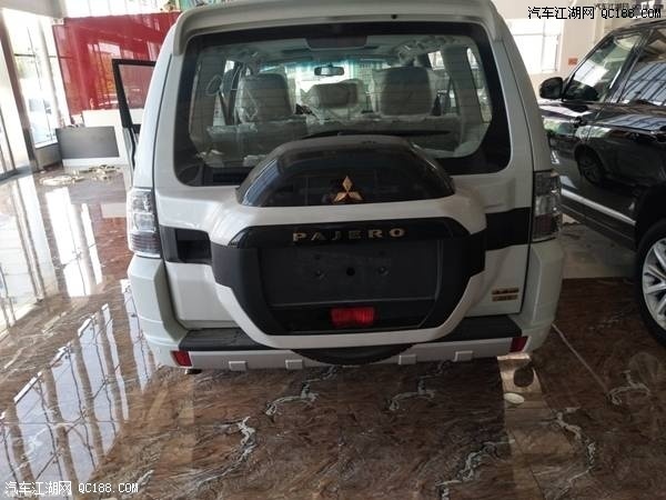 经典越野车 18款帕杰罗中东版配置解读