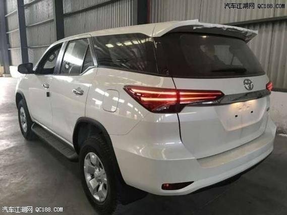 2018新款丰田穿越者2700exr版配置解读