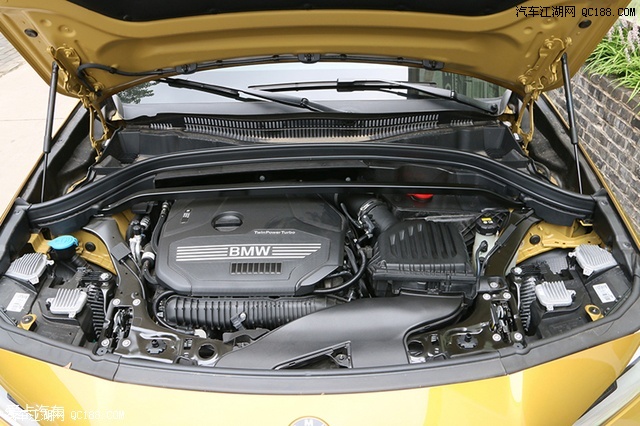 0t涡轮增压发动机,最大功率141kw(192ps)/5000-6000rpm,峰值扭矩280nm