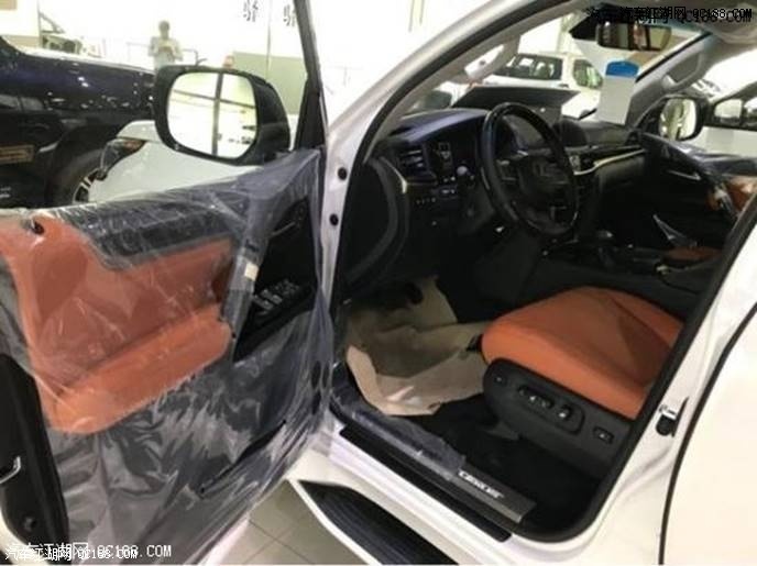 2018款中东版雷克萨斯5700豪华SUV评测