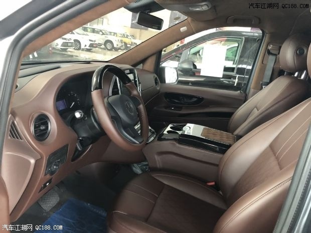 2018款奔驰Metris 2.0T汽油版最新价格