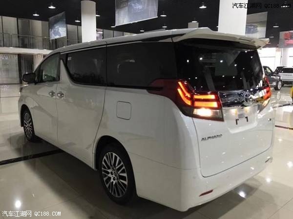 2018款丰田埃尔法豪华商务车评测体验