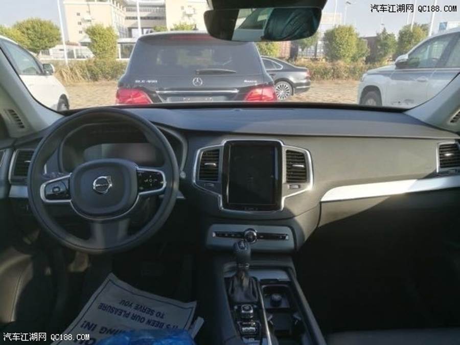 18款沃尔沃CX90大灯高压清洗配置现车报价(图3)