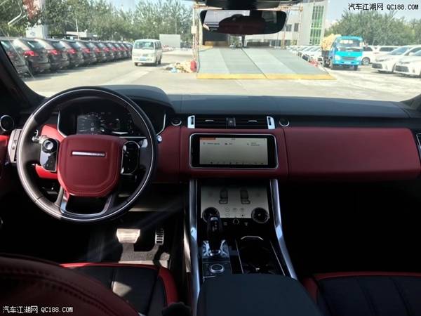 奢华时尚大气18款路虎揽胜运动性能体验