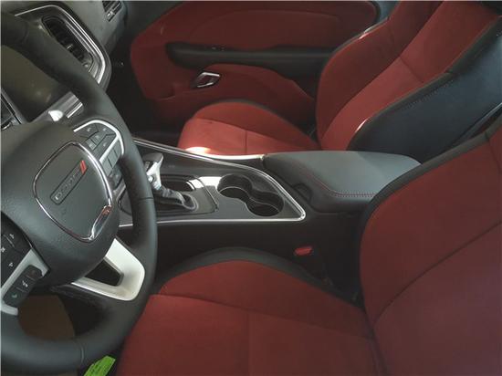 美系经典 18款道奇挑战者3.6L到店实拍