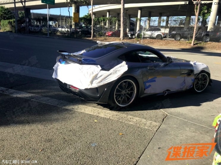 2018洛杉矶车展前夕 奔驰AMG GT R Pro