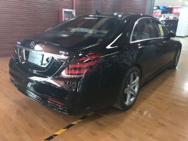 2018款奔驰s63amg40tv8四座轿车解读