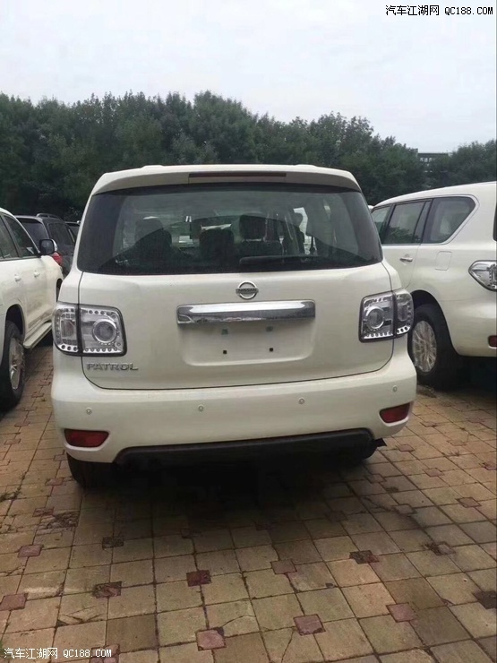 2018款进口日产途乐y62 4.0xe中东版评测