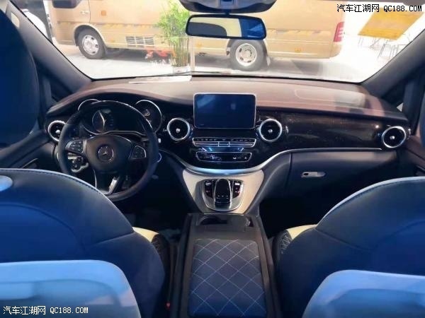 2018新款奔驰V260 2.0T商务MPV豪华体验