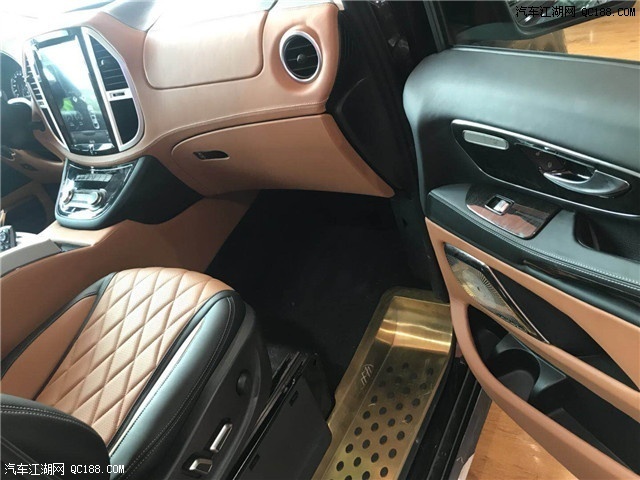 2018新款进口奔驰Metris2.0T 汽油版最新价格