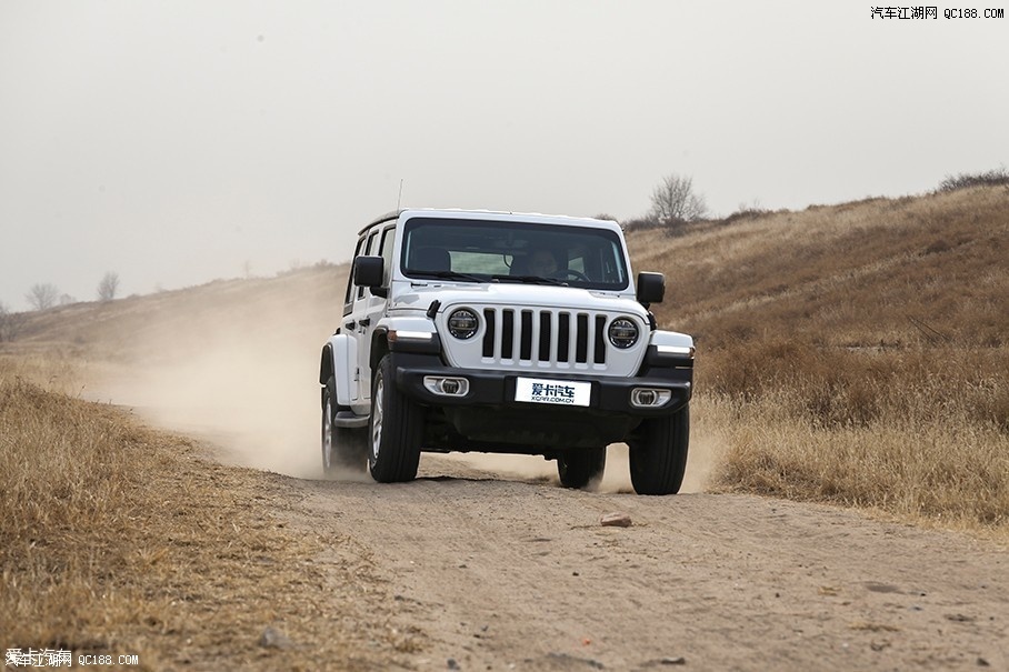 2.0T+8AT版 实测全新Jeep牧马人Sahara