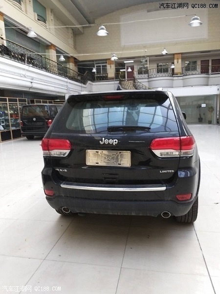 2018全新款Jeep大切诺基旗舰尊崇版到店实拍