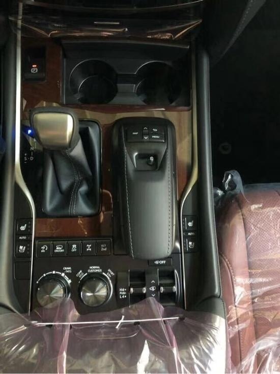 豪华越野SUV18款雷克萨斯LX570性能体验