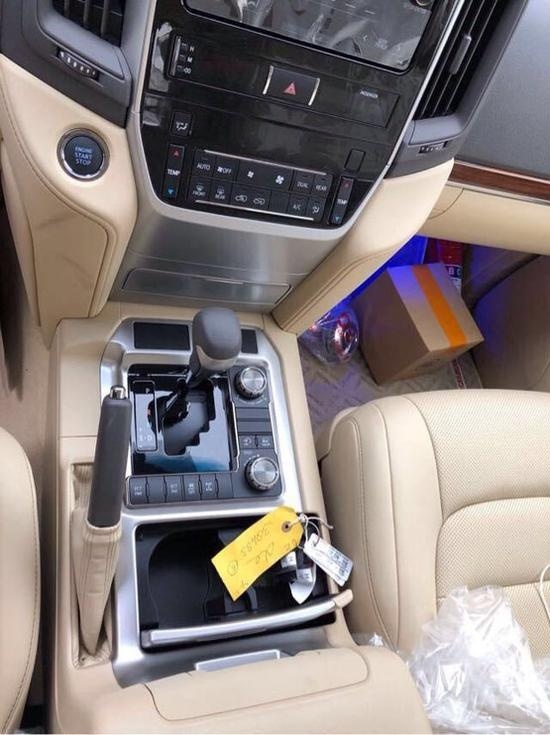 2018款丰田酷路泽4000中东版配置解读