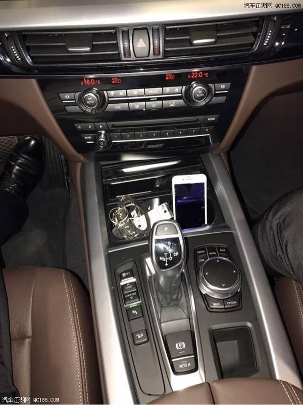 2018款宝马X5 3.0T黑外咖内SUV现车评测
