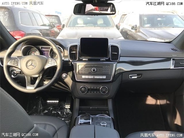 2018款奔驰GLE400中东版 四驱系统评测