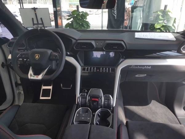 2019款兰博基尼Urus欧洲野牛豪华SUV价格