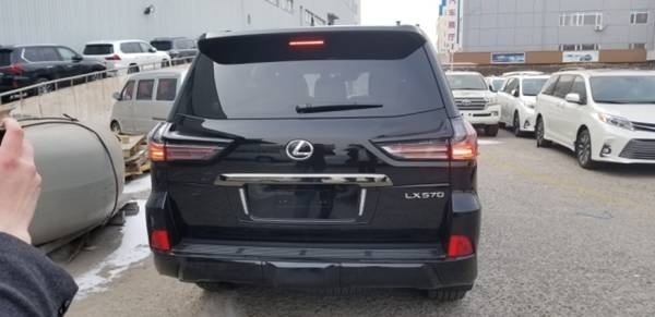 2019款雷克萨斯LX570中东版豪华SUV价格