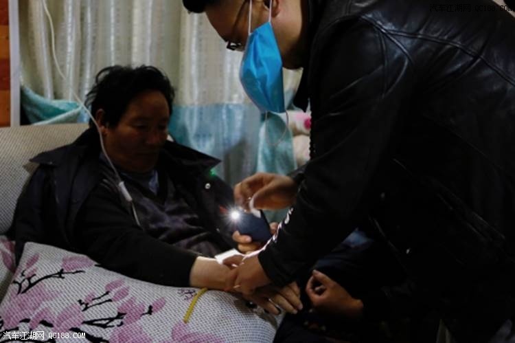 长安CS95梦想体验官程越 行走在西藏的急救箱