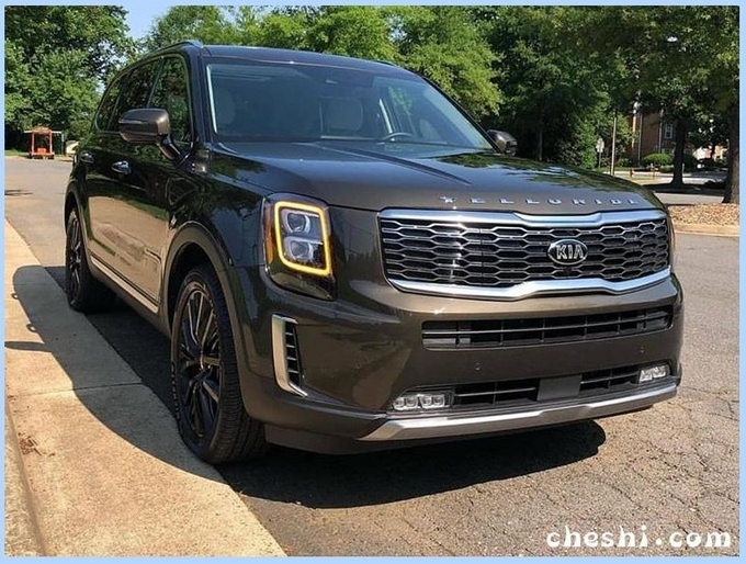 起亚旗舰suv—telluride现身海外地区