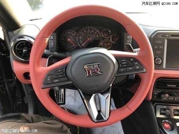 2019款加版日产GT-R 顶级豪华酷跑报价