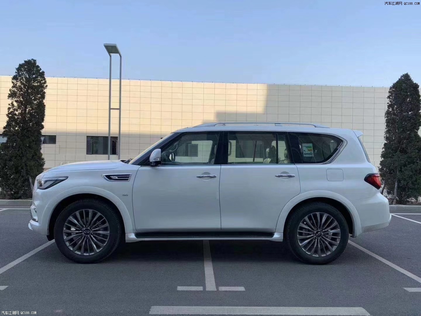 19款英菲尼迪qx80中东版 自吸大尺寸suv