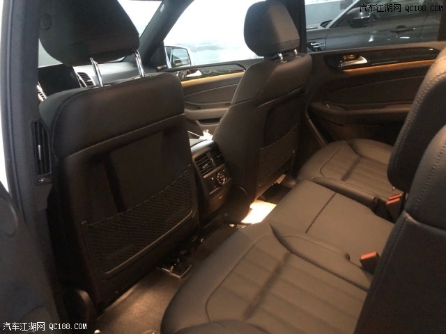 2019款奔驰GLS450 尊贵大气豪华越野SUV