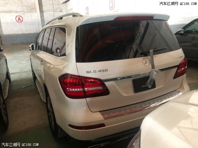 2019款奔驰GLS450 尊贵大气豪华越野SUV
