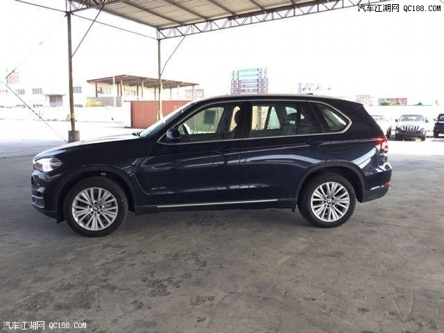 全新款宝马X5中东版港口实车内外图解
