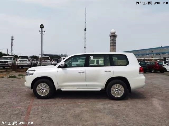 20款丰田酷路泽4000中东版白色实车报价