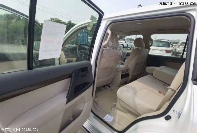 20款丰田酷路泽4000中东版白色实车报价