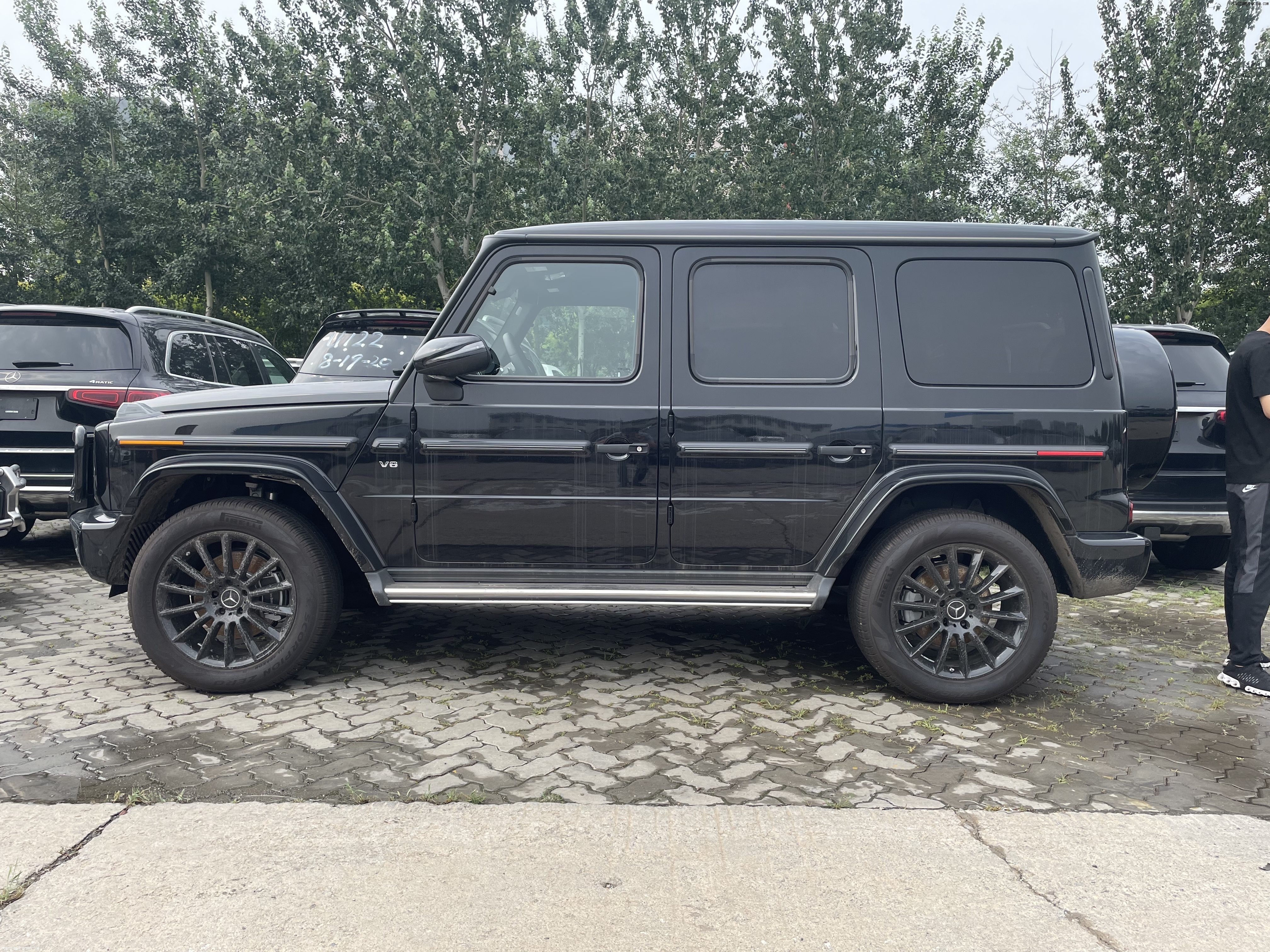 2021款全新一代奔驰g550曜石黑现车报价