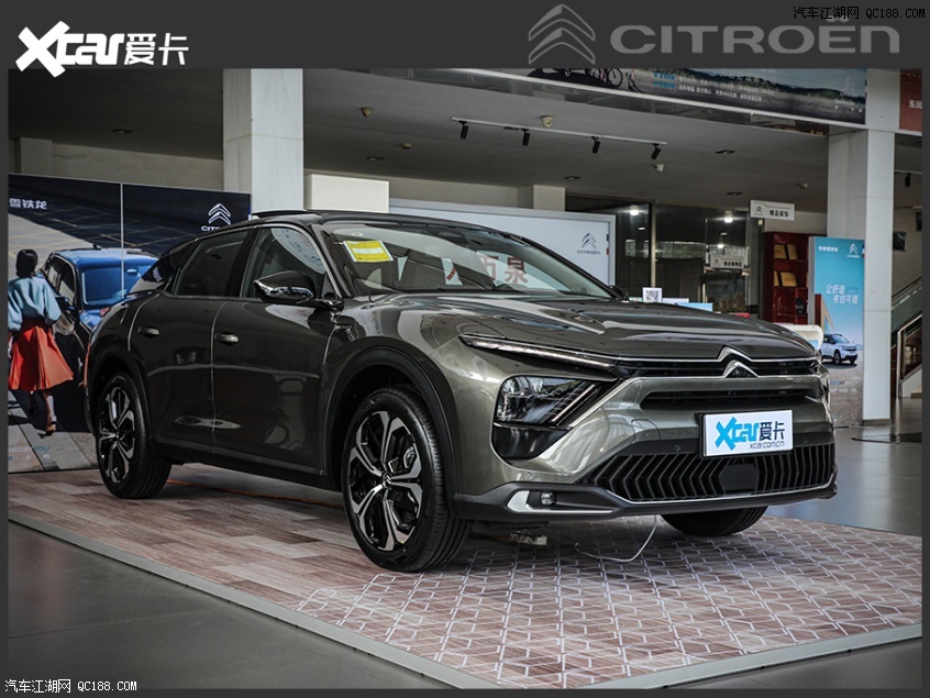 本次实拍的车型为:2022款东风雪铁龙凡尔赛c5x1.6t顶配车型.