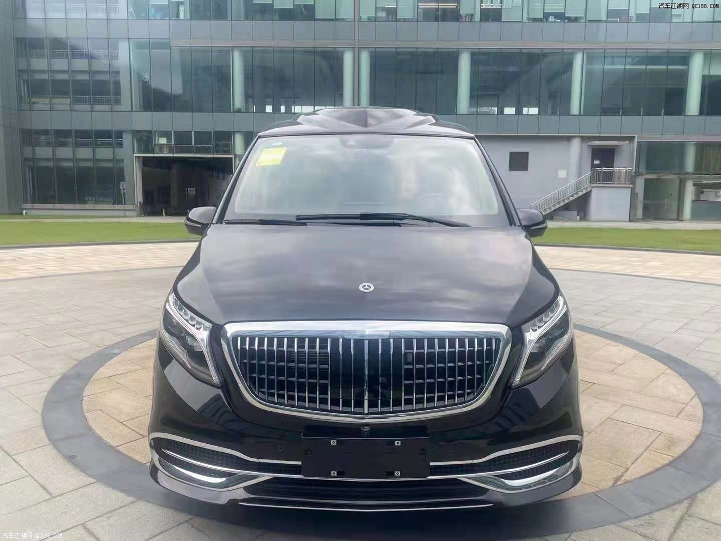 梅赛德斯奔驰v260l迈巴赫商务车实拍图