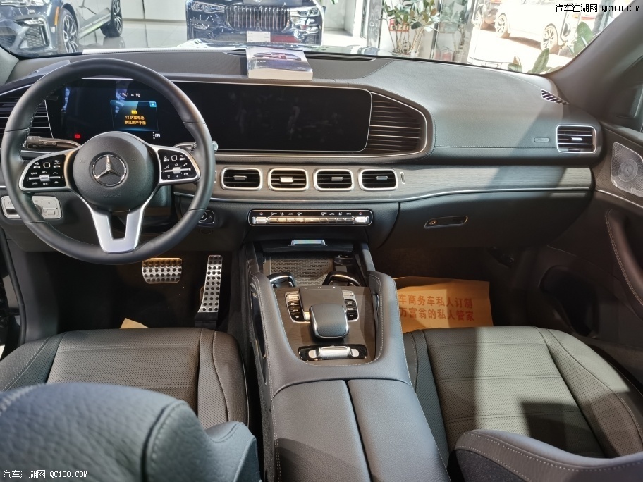 加版2021款奔驰gls450黑色实车优惠行情
