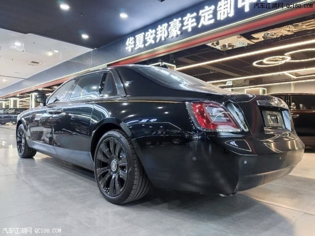 2021款劳斯莱斯古斯特67t长轴距版实拍