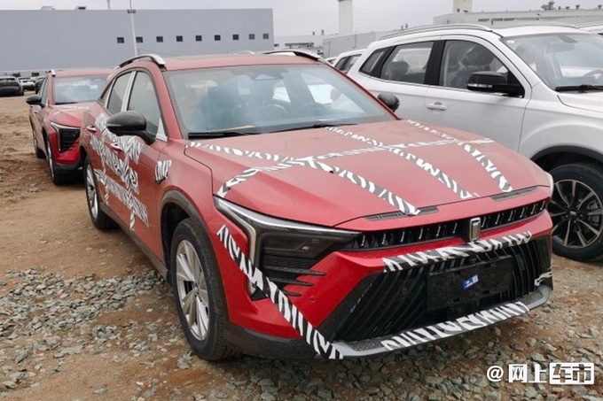 奔腾全新轿跑suv70s将于11月18日亮相
