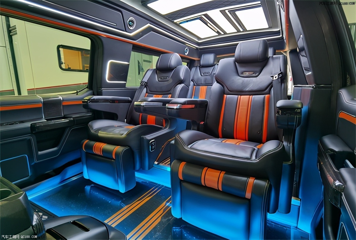 进口福特勇猛者7座商务越野车价格优惠