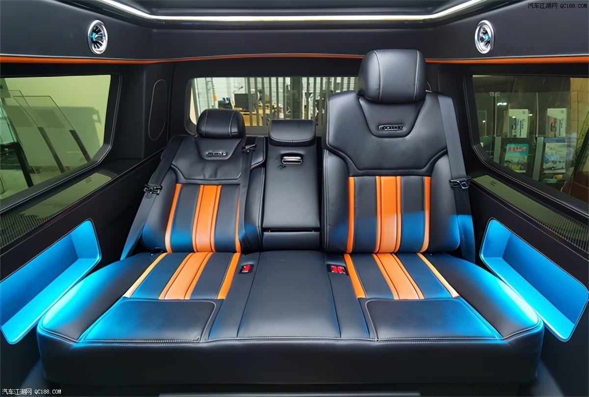 进口福特勇猛者7座商务越野车价格优惠