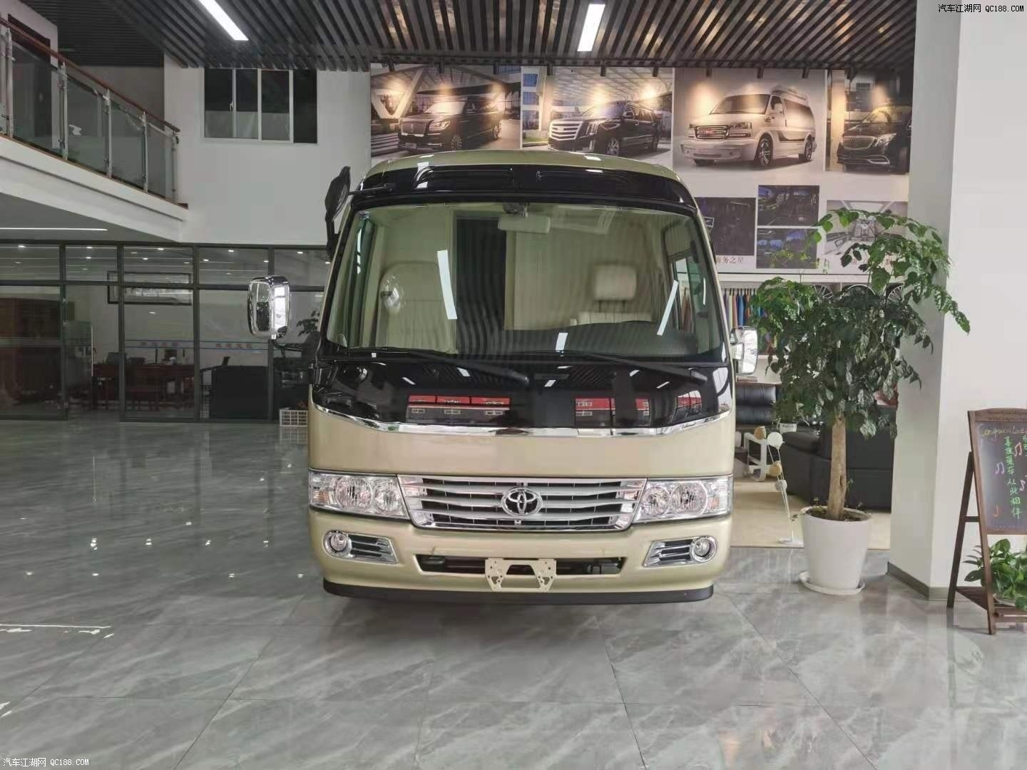 丰田11座丰田考斯特改装商务车到店实拍