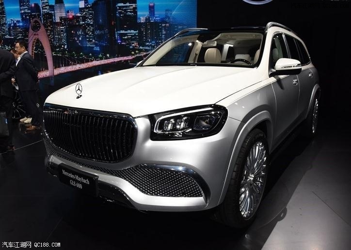 2022款奔驰迈巴赫gls600白色实车到店