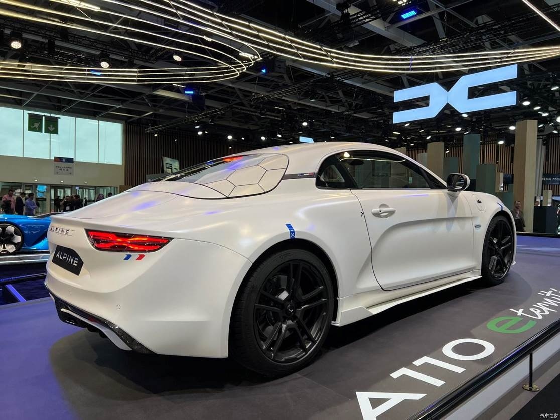 Alpine旗下A110 E-ternité概念车型亮相