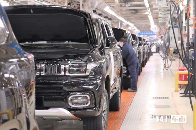 北汽越野车6月推出BJ60柴油版 25万起售