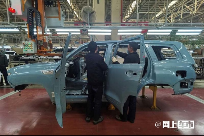 北汽越野车6月推出BJ60柴油版 25万起售