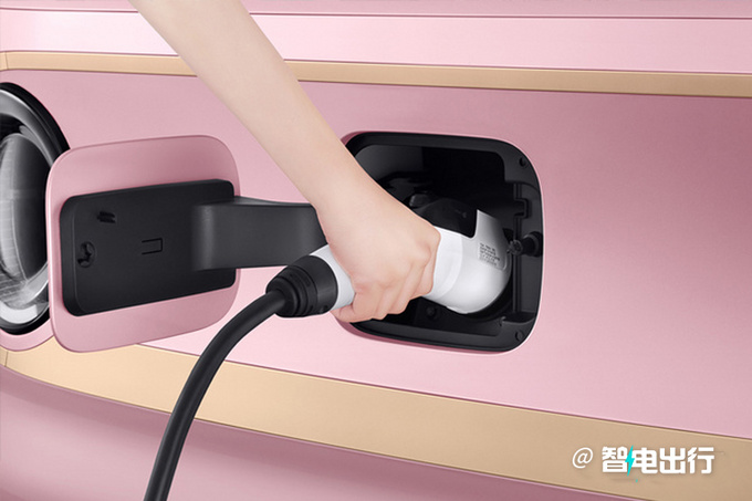 吉利全新纯电微型车熊猫mini 正式上市