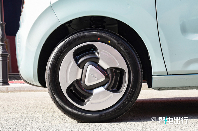 吉利全新纯电微型车熊猫mini 正式上市