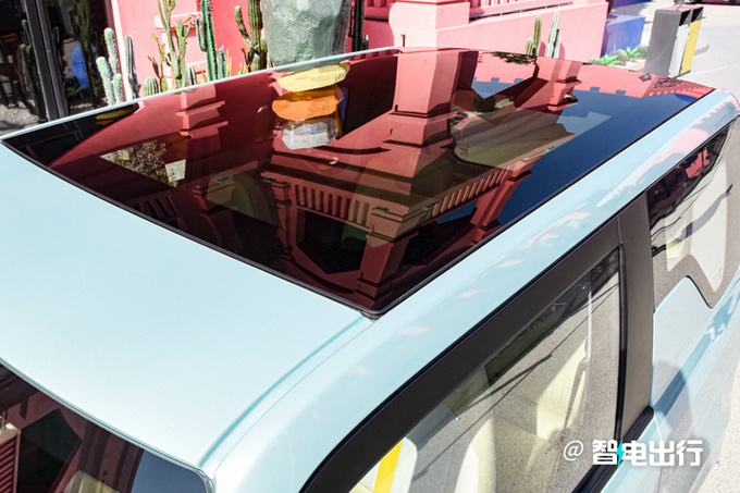 吉利全新纯电微型车熊猫mini 正式上市